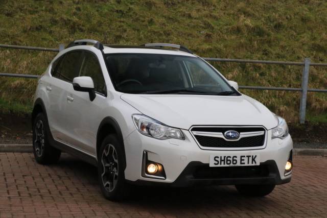 Subaru XV 2.0 XV D SE PREMIUM SYMMETRIC Hatchback Diesel White